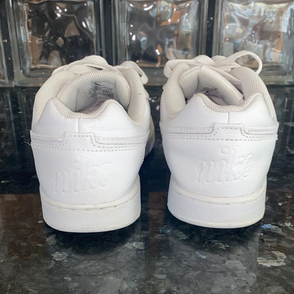 Nike Ebernon Low Casual White Athletic Shoes Sneakers Size 7.5 AQ1779-100